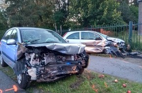 Freiwillige Feuerwehr Bedburg-Hau: FW-KLE: Einsätze für die Feuerwehr in Bedburg-Hau: Verkehrsunfall mit drei Verletzten und überfluteter Keller