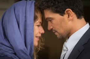 SAT.1: Alexandra Neldel kämpft um ihre große Liebe: Der SAT.1-FilmFilm "Die verbotene Frau" am 26. November 2013, um 20:15 Uhr (FOTO)