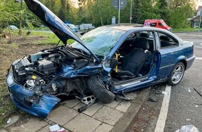 Feuerwehr Sprockhövel: FW-EN: Schwerer Verkehrsunfall mit vier Verletzten und ausgelöster Rauchwarnmelder