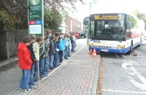Polizeiinspektion Nienburg / Schaumburg: POL-NI: Busschule - "Vollbremsung bei 40 Stundenkilometern" -Bild im Downalod-