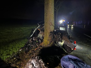 Feuerwehr Weeze: Schwerer Verkehrsunfall mit Todesfolge