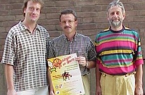 Polizei Düren: POL-DN: (Kreis Düren) Beachvolleyball und Streetball für Hobbyspieler -statt abhängen ... go on sports! Gemeinschaftsprojekt für Jugendliche- (Anlagen -4- Fotos)