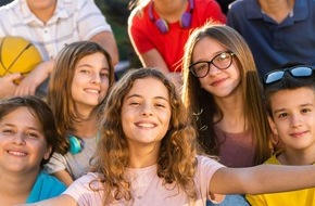 Aktionsb&uuml;ndnis zum Tag des Sonnenschutzes: Sonnenschutz? Sonnenklar! UV-Schutz praxisnah vermitteln: Plattform bietet neue Inhalte f&uuml;r Unterricht und Jugendarbeit