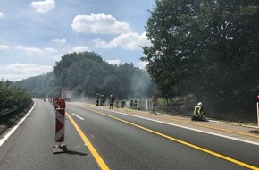 Feuerwehr Sprockhövel: FW-EN: Wiese neben Autobahn  brennt