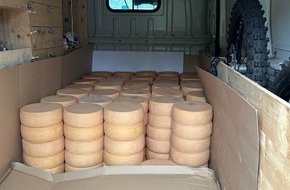 Hauptzollamt Ulm: HZA-UL: 200 Käselaibe aus der Schweiz nachverzollt