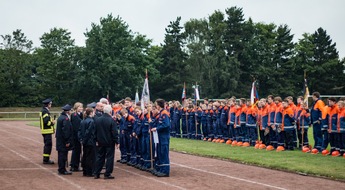 FW-NE: Leistungsspangenabnahme der Jugendfeuerwehren aus NRW in Kaarst