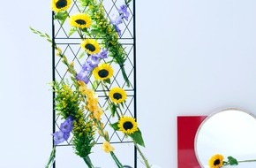 Blumenbüro: Die Sonnenblume sorgt für ausgelassene Sommerlaune / Strahlender Sonnenschein in der Vase