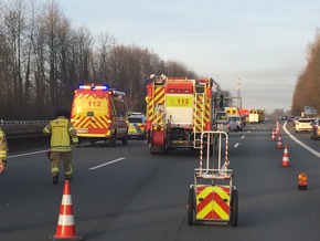 FW Ratingen: Auffahrunfall von sechs PKW auf der Autobahn