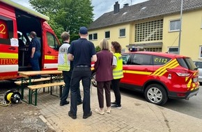 Feuerwehr Heiligenhaus: FW-Heiligenhaus: Einsturzgefahr nicht auszuschlie&szlig;en - mehrere Wohnh&auml;user vorsorglich ger&auml;umt