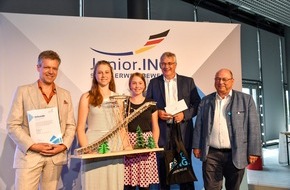 Bayerische Ingenieurekammer-Bau: Münchner Schülerinnen beim Bundesentscheid des Schülerwettbewerbs Junior.ING vorn dabei