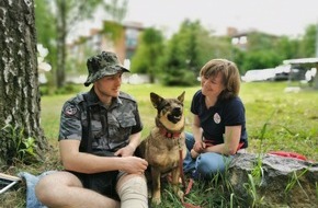 VIER PFOTEN - Stiftung für Tierschutz: Ukraine: Ehemalige Streunerhündin Busia hilft bei Therapie verwundeter Soldaten