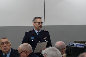 FW Wathlingen: &Uuml;bergabe eines Tankl&ouml;schfahrzeuges und eines Logistikanh&auml;ngers an die Ortsfeuerwehr Adelheidsdorf