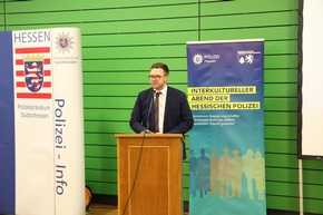 POL-OF: Innenstaatssekretär Martin Rößler besucht interkulturellen Abend des Polizeipräsidiums Südosthessen und der Stadt Hanau