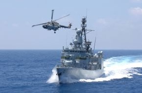 Presse- und Informationszentrum Marine: Fregatte "Niedersachsen" läuft Richtung Horn von Afrika aus (BILD)