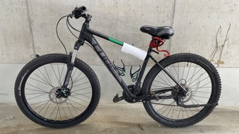 Polizeipr&auml;sidium S&uuml;dhessen: POL-DA: Darmstadt: Nach versuchtem Diebstahl am Karolinenplatz / Polizei sucht Fahrradeigent&uuml;mer