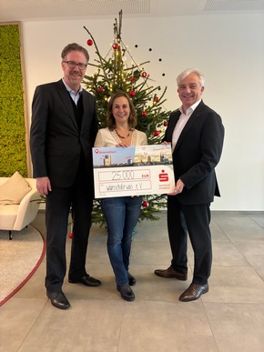 Spenden statt Karten: Sparkasse KölnBonn unterstützt soziale Projekte mit 180.000 Euro