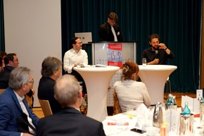 Gespr&auml;ch &uuml;ber Fachkr&auml;ftemangel, Demografie, Zuwanderung - 19. &bdquo;Tag f&uuml;r Unternehmerinnen und Unternehmer &ndash; erfolgreich nachhaltig&ldquo; in Dortmund