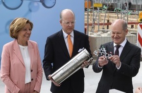 Boehringer Ingelheim: Boehringer Ingelheim legt Grundstein für 285-Millionen EUR Innovationszentrum mit Bundeskanzler Olaf Scholz
