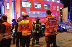 Feuerwehr Stuttgart: FW Stuttgart: Feuerwehr, Rettungsdienst und SSB üben im Stadtbahntunnel Killesberg