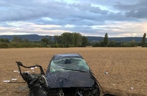 Verkehrsdirektion Mainz: POL-VDMZ: Von der Autobahn abgekommen - Totalschaden