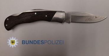 Bundespolizeidirektion Sankt Augustin: BPOL NRW: Messer griffbereit in der Tasche: Bundespolizei nimmt Wiederholungsdieb fest