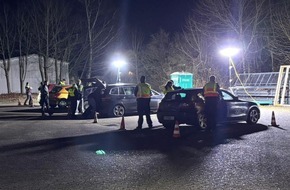Polizeiinspektion Stade: POL-STD: Polizei Jork sucht Unfallzeugen - Konkretisierung, Polizei und Zoll kontrollieren in Buxtehude &uuml;ber 100 Fahrzeuge - Autofahrer unter Drogen unterwegs, Zwei Autofahrer mit Alkohol am Steuer erwischt