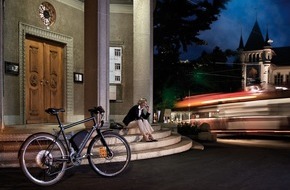 pressedienst-fahrrad gmbh: E-Bikes im Trend, individuelle Farben und Familienmobilität bei der Fahrradleitmesse Eurobike
