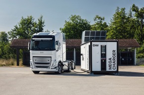 Elektro-LKW lädt erstmals mit über 1,1 Megawatt Leistung
