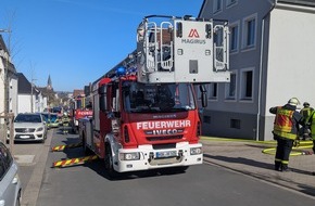 Feuerwehr der Stadt Arnsberg: FW-AR: Rauchmelder und aufmerksamer Bewohner verhindern Schlimmeres
