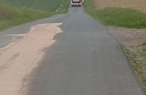 Freiwillige Feuerwehr Lügde: FW Lügde: Feuerwehr beseitigt mehrere Kilometer lange Ölspur