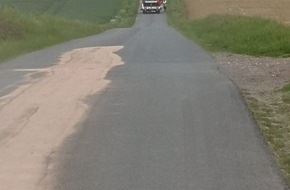 Freiwillige Feuerwehr Lügde: FW Lügde: Feuerwehr beseitigt mehrere Kilometer lange Ölspur