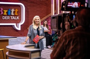 SAT.1: Doppeltes Comeback. SAT.1 lädt in der neuen Nachmittags-Show "Volles Haus!" zum klassischen 90er-Jahre TV-Talk mit Britt Hagedorn