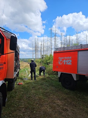 FW-RS: Vegetationsbrandbekämpfungsübung im Remscheider Stadtgebiet Feuerwehr und Polizei arbeiten Hand in Hand