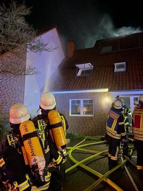 FW-Schermbeck: Dachstuhlbrand in Schermbeck