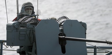 Deutsche Marine - Bilder der Woche: Fotobeispiele von Marinesoldaten im Einsatz unter anderem zum Boarding