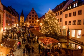 Pressemitteilung: Lichterglanz, Lebkuchen und Lametta