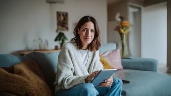 Hochschule Fresenius: Baby, Bücher, Bachelor: Junge Eltern setzen vermehrt auf flexible Studienmodelle