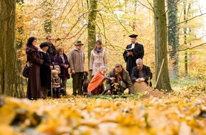 FriedWald GmbH: Beigesetzt an der Wurzel eines Baumes