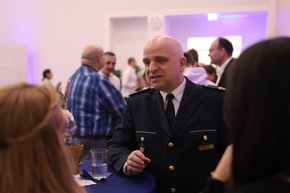 POL-OF: Polizeipr&auml;sidium S&uuml;dosthessen ehrt couragierte B&uuml;rgerinnen und B&uuml;rger