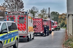 Feuerwehr Neuss: FW-NE: Feuer auf dem Geländes des Lukas Krankenhauses gelöscht | Mehrere Löschzüge im Einsatz