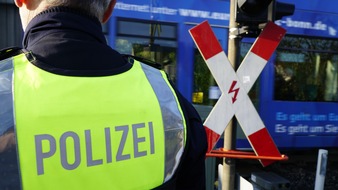 Polizei Bonn: POL-BN: Bonn: Polizei und SWB kontrollierten an Bahnübergängen der Stadt- und Straßenbahn