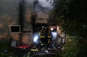 Feuerwehr Dortmund: FW-DO: Feuerwehr Dortmund löscht Brand in einem leerstehenden Haus