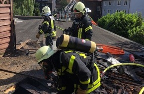 Feuerwehr Gelsenkirchen: FW-GE: Brand einer Dachterrasse in Ückendorf