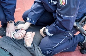 Polizei Mettmann: POL-ME: Fahrradfahrer kommt nach Widerstand in Polizeigewahrsam - Mettmann - 2107143