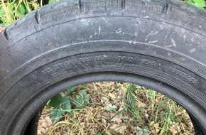 Polizeiinspektion Emsland/Grafschaft Bentheim: POL-EL: Spelle - verlorener Reifen verursacht Schaden an Fahrzeugen