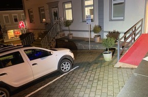 Polizeidirektion Trier: POL-PDTR: Unfallflucht an Apotheke