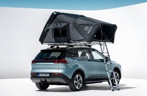 Aiways Automobile Europe GmbH: Unlimited freedom: Aiways U5 SUV becomes a sustainable microcamper with roof tent