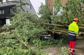 Feuerwehr Ratingen: FW Ratingen: Tiefdruckgebiet UNAI hinterlässt nur wenige Schäden in Ratingen