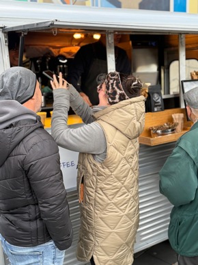 POL-DN: Coffee with a Cop - Zahlreiche Bürgerinnen und Bürger nutzen den offenen Austausch