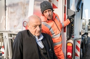 ZDF: In seinem 60. ZDF-Fall sucht "Wilsberg" die "Nadel im Müllhaufen" (FOTO)